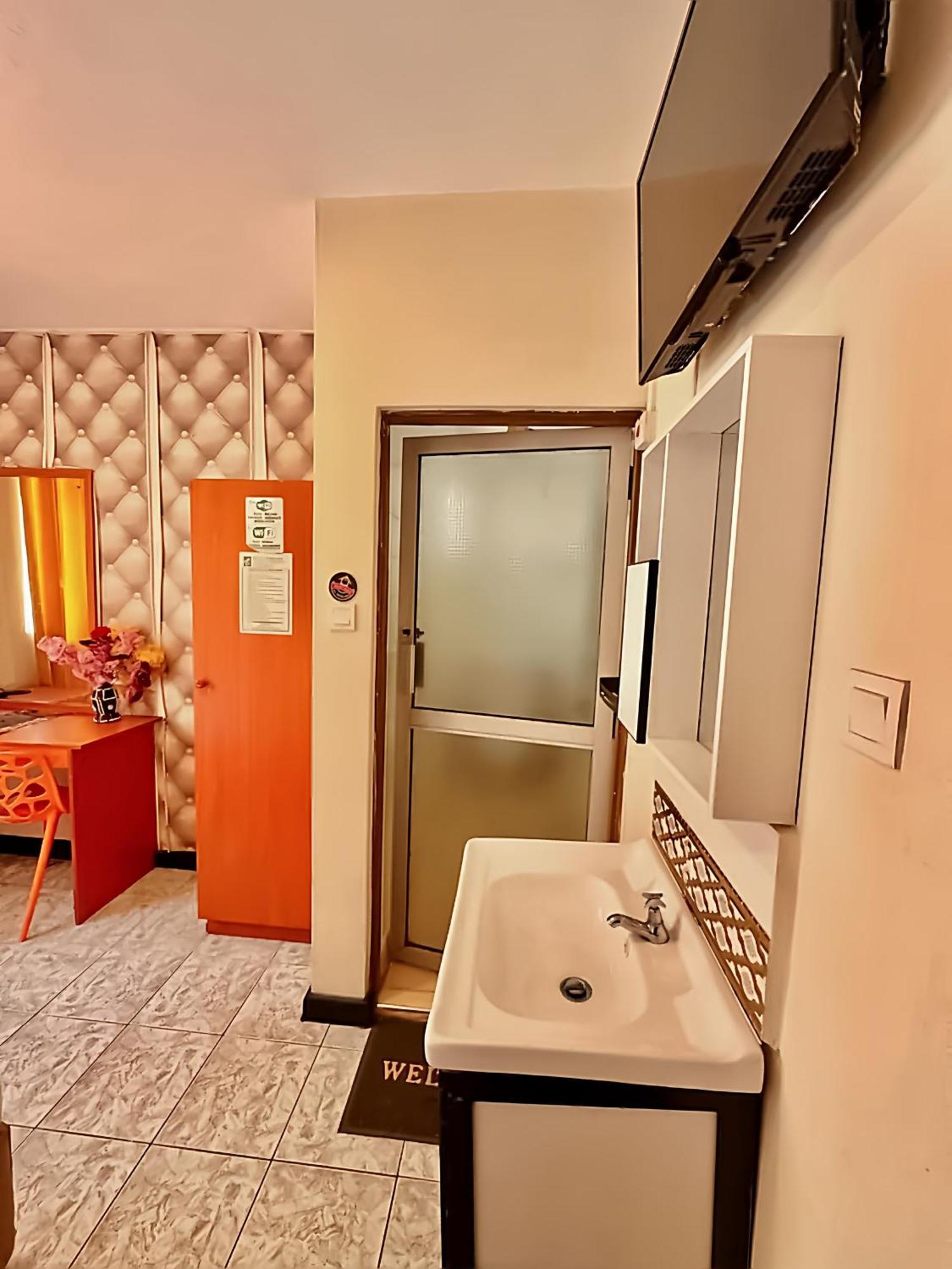 Hotel Embassy Nairobi Ngoại thất bức ảnh